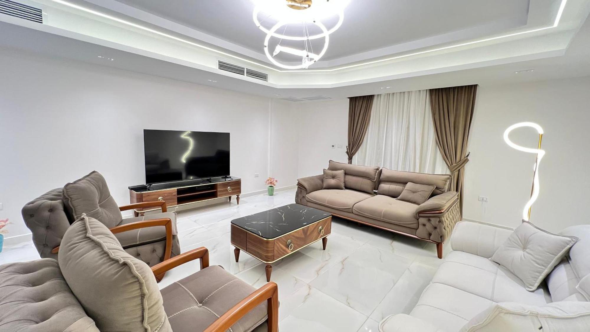 Ultra Super Lux Furnished Apartment *