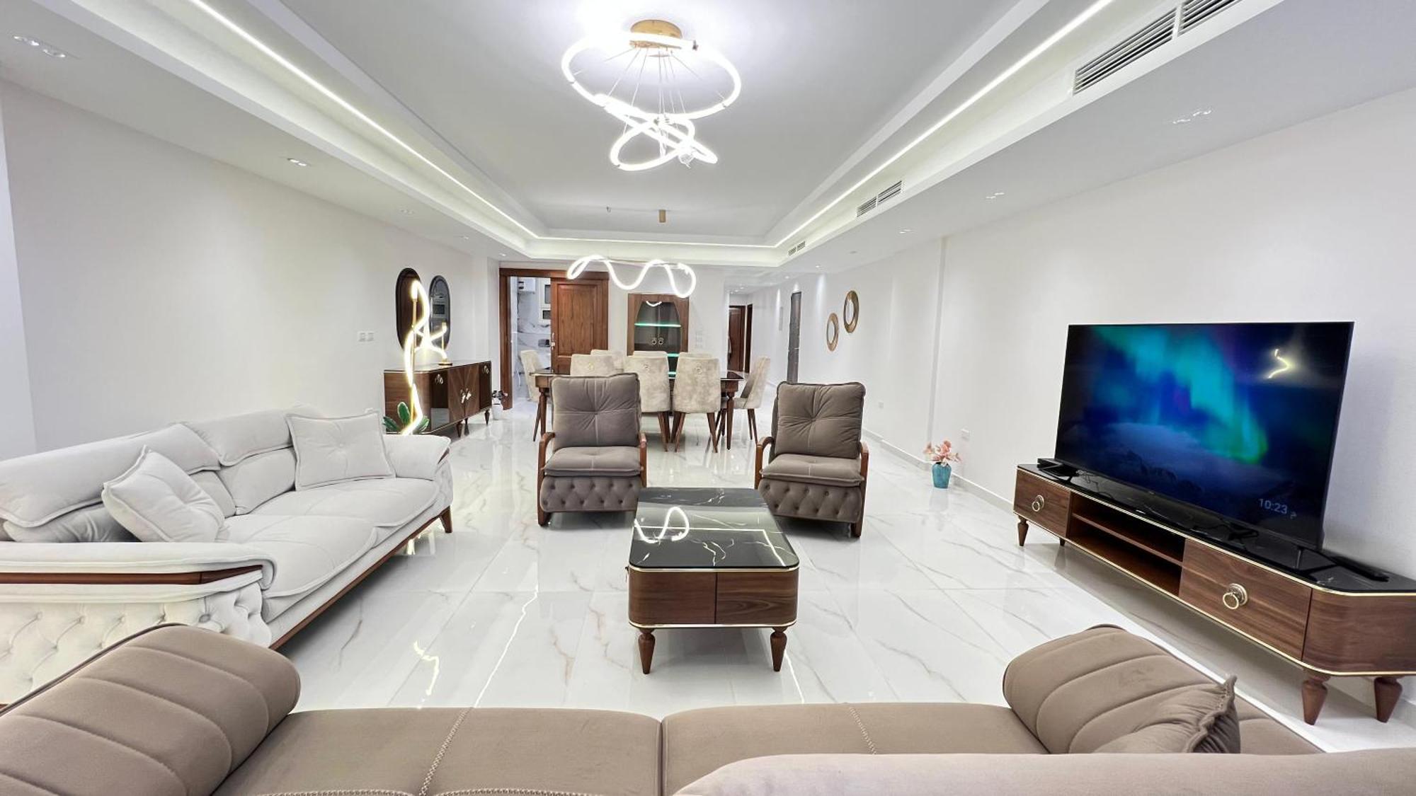 Ultra Super Lux Furnished *
